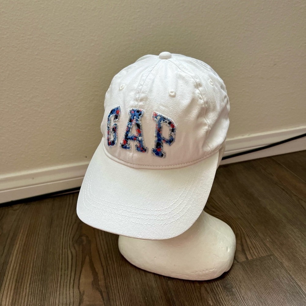 White GAP Baseball Cap